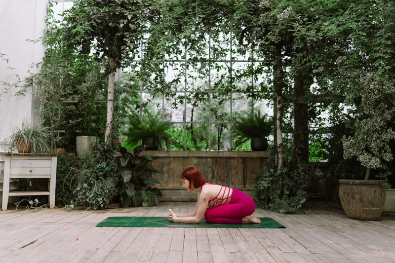 Tư thế Đứng Bằng Đầu (Salamba Sirsasana) – Vua Của Các Asana