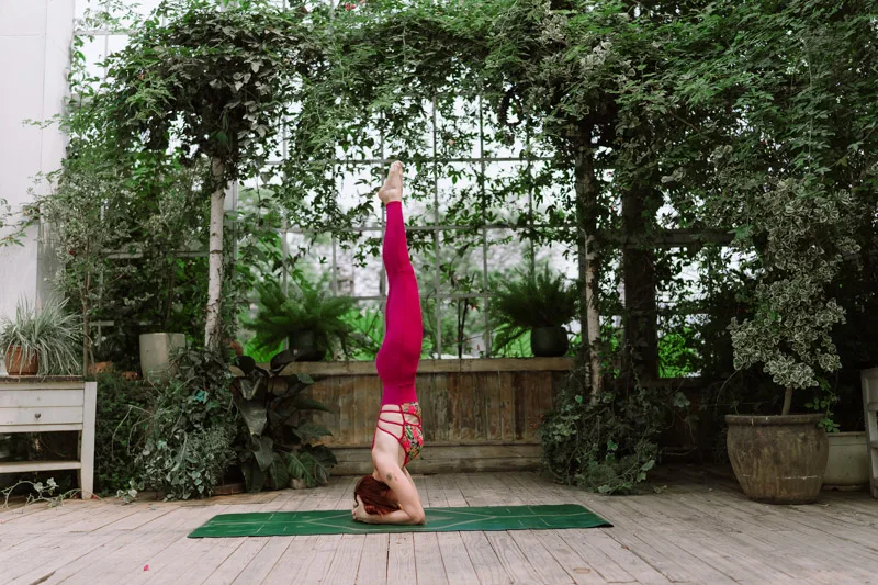 Hướng dẫn thực hành tư thế trồng chuối (Sirsasana)