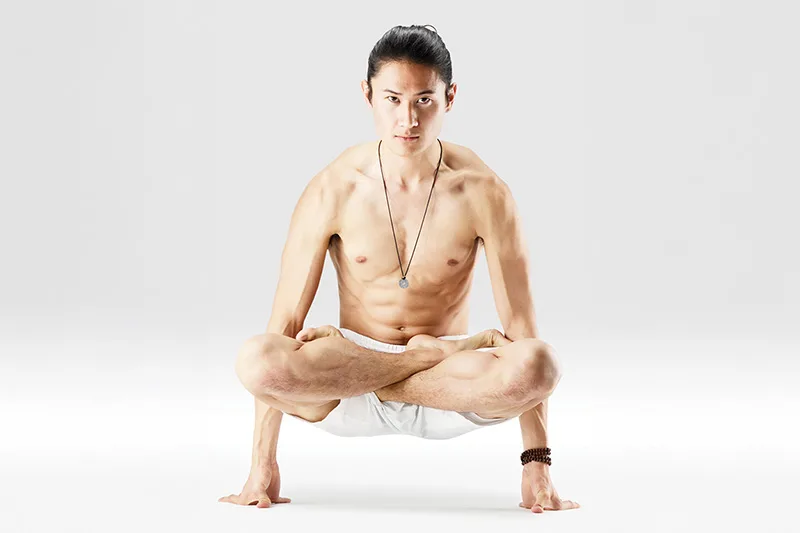 Hướng dẫn thực hành tư thế Cái Cân (Tolasana)