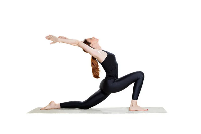 tư thế Trăng lưỡi liềm Anjaneyasana