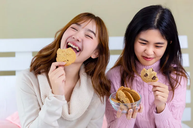 Nghiên cứu tổng hợp về chánh niệm và ăn uống theo cảm xúc: