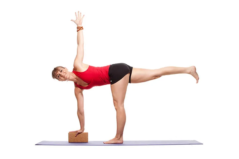 Ardha Chandrasana