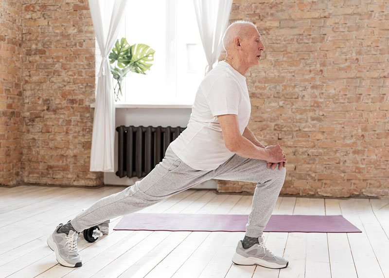 Yoga dành cho người cao tuổi