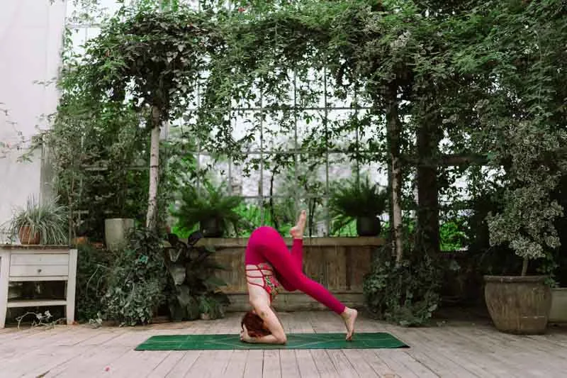 Hướng dẫn thực hiện tư thế Trồng chuối (Sirsasana) từng bước