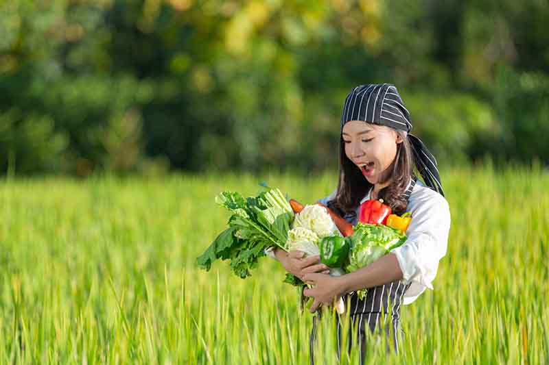 Mẹo và lưu ý khi làm salad quinoa với rau củ nướng cho người tập yoga