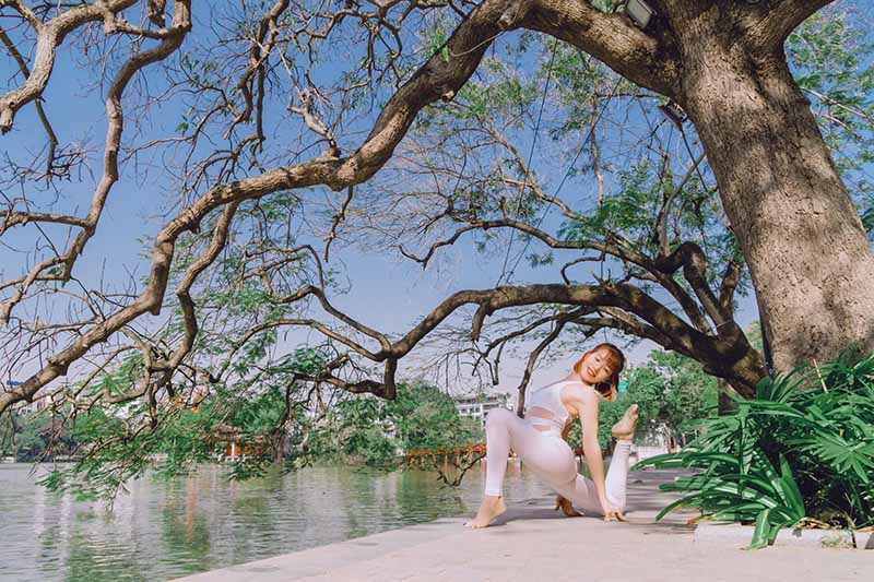 Bộ ảnh yoga ở thủ đô Hà Nội