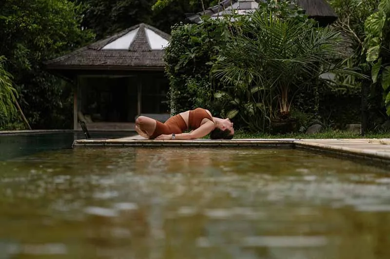 hành trình tìm kiếm bản thân thông qua yoga