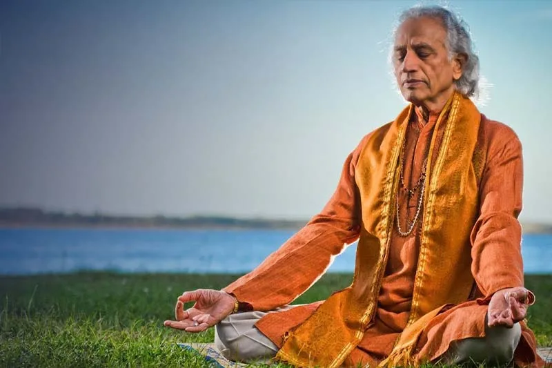 Amrit Desai: Người hệ thống hóa và phổ biến